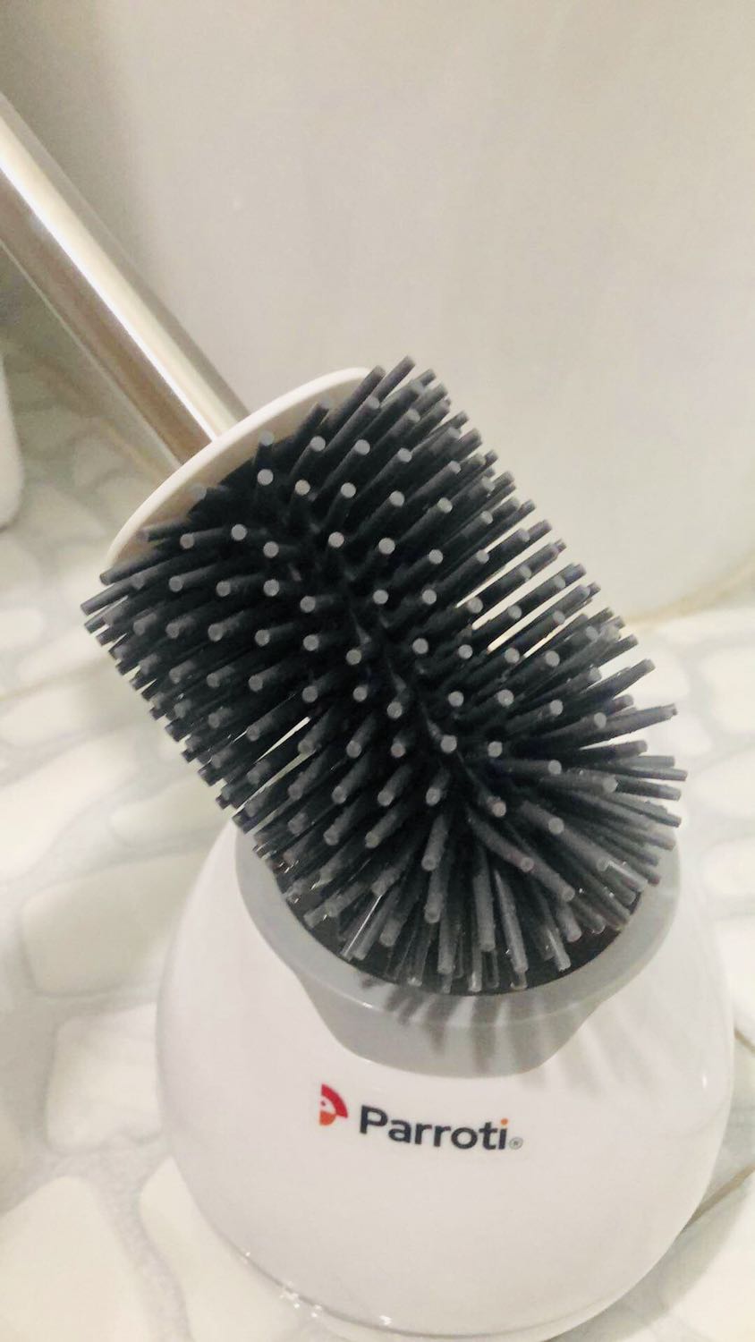 Hàng giao đúng hẹn, đóng gói cẩn thận, có bao túi đựng riêng, đã dùng thử và rất hài lòng, lau kiếng không bị tiếng kêu rít, lau nhẹ qua đã sạch bong kin kít gương, mình rất hạnh phúc vì đã quyết định chọn mua sản phẩm của Parroti, cảm ơn Parroti nhé 🥰