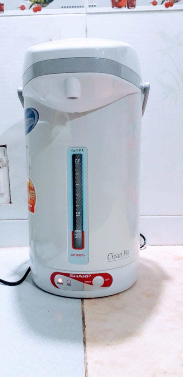 Bình dùng tốt, mình mua từ dùng đến nay được 5 tháng, bình vẫn hoạt động tốt. giao hàng nhanh, đóng gói cẩn thận, có giấy tờ bảo hành đầy đủ. Sử dụng tiện lợi, nước đun không bị mùi.