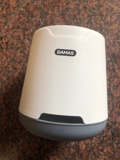 Giờ đến cái cọ nhà wc cũng đẹp như này luôn, mấy cái bàn chải bình thườg ọp ẹp k cọ nổi 😭😭 rất thích các sản phẩm của shop này, sợi silicon dầy siêu to khổng lồ ngoáy vài cái là sạch. Cốc để nước tẩy nhựa chắc chắn, cầm nhẹ tay, thấy có cả loại gắn tường nữa nhỉ. Cực kỳ hài lòng