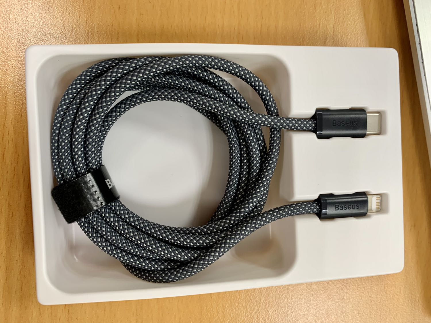 Đóng gói cẩn thận. Giao hàng nhanh. Dây đẹp và chắc chắn. Hy vọng chất lượng tốt và xài bền lâu. Đóng gói cẩn thận. Giao hàng nhanh. Dây đẹp và chắc chắn. Hy vọng chất lượng tốt và xài bền lâu.