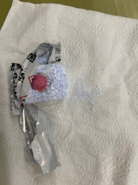 Hôm nay mới đưa ra sử dụng bị vụn ra bột