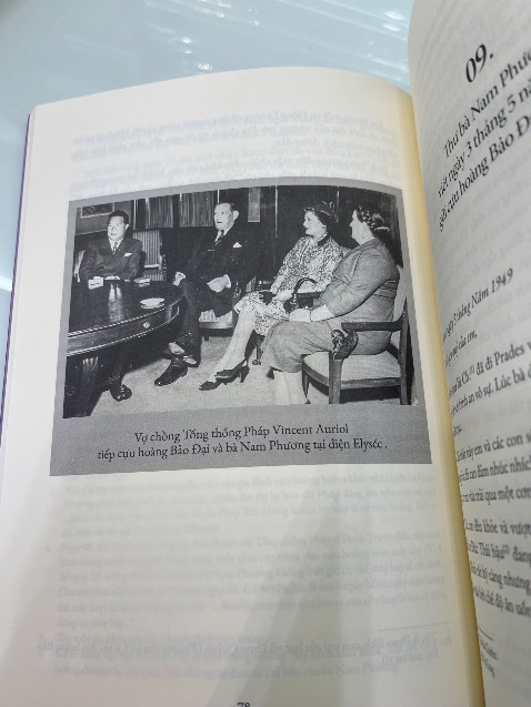 Sách rất mới và gói hàng chỉn chu , mình rất thích cuốn này . Có những bức thư tay của HH Nam Phương dc minh họa rõ nét . 
Cảm ơn Shop đã lắng nghe nhu cầu của mình 
Sẽ ủng hộ tiếp ah