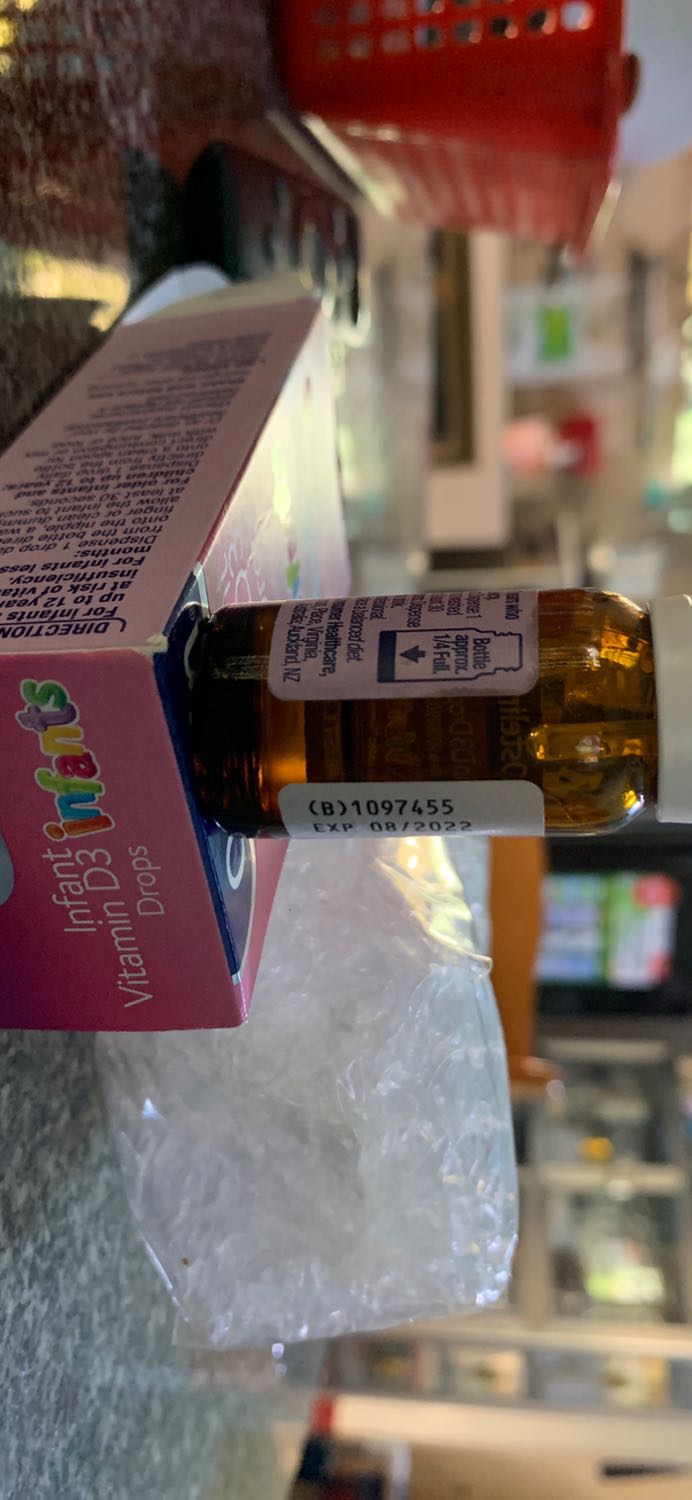 giao sản phẩm dung tích chỉ được 1/3 của chai