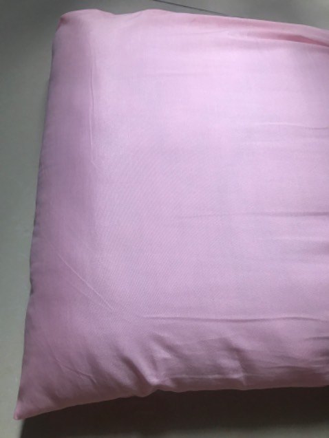 Gối êm, độ đàn hồi tốt, gói không quá cao. Rất thích!
Giao hàng rất nhanh nè, nay đặt là hôm sau có rồi, dù mình ở huyện chứ không phải quận.
Thanks shop và tiki