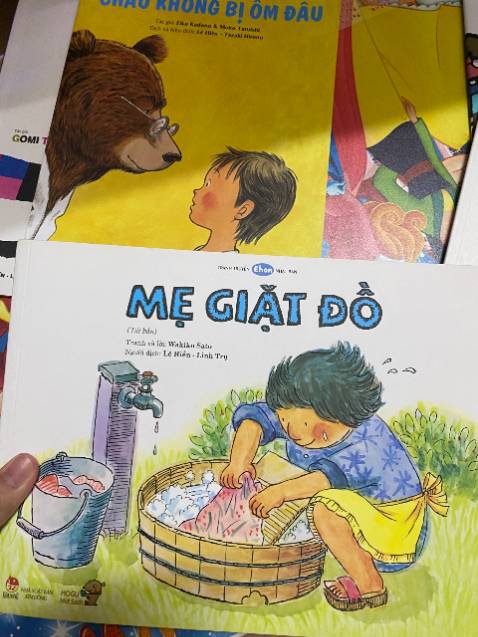 cuốn này rất buồn cười nhé các bố mẹ, nên mua để các con đọc vui vẻ và dần thích sách