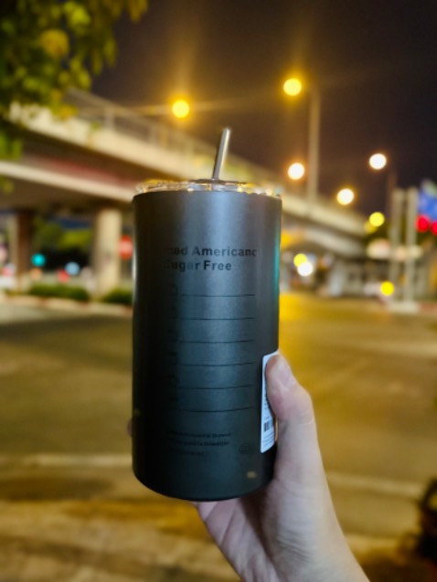 Ngon lành cành đào nha. Dốc ngược không bị tràn. Màu đen nhám đẹp 🥰