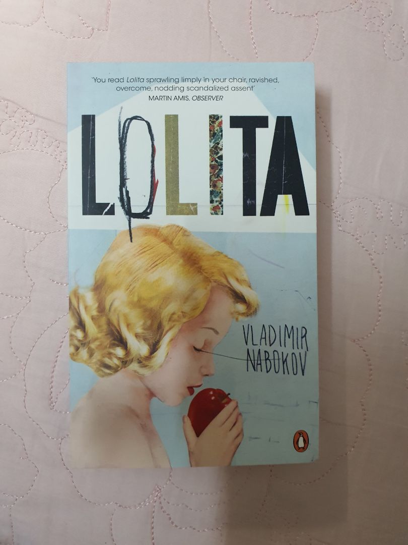 là một trong những tác phẩm văn học kinh điển nên mình muốn mua về để trải nghiệm thử văn của vladimir, tuy gốc tác phẩm là tiếng pháp nhưng khi dịch qua tiếng anh vẫn không hề mất đi cái chất vốn có