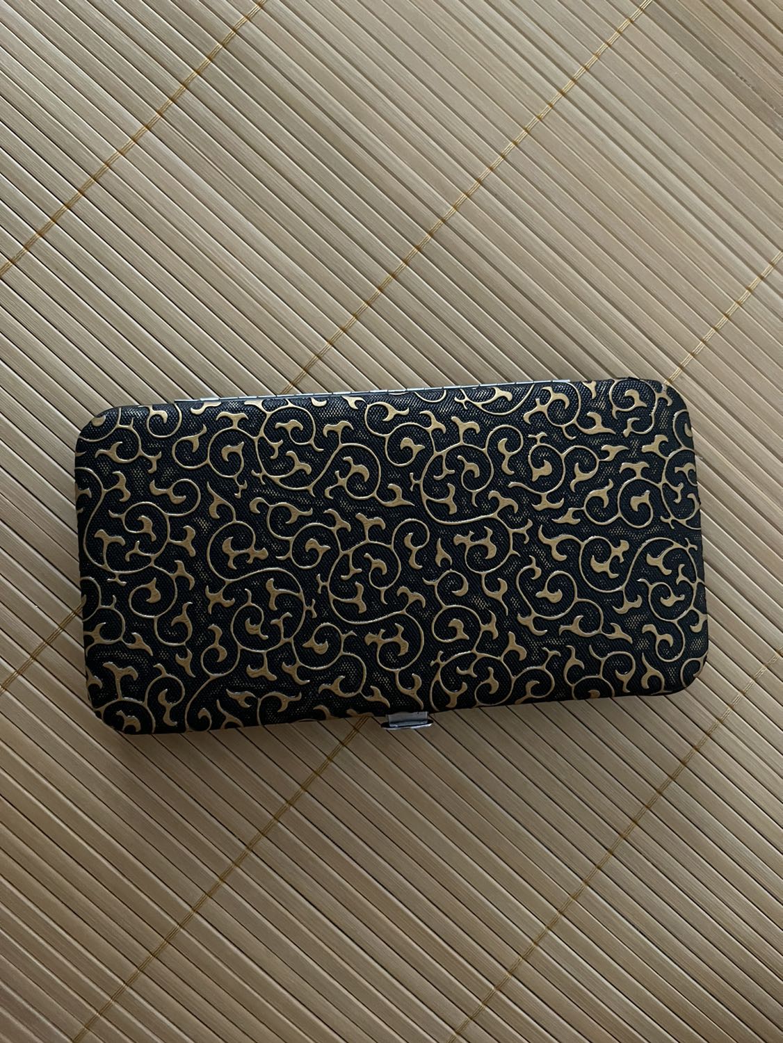 Bộ y hình, tuy nhiên bấm hơi cùn ạ!