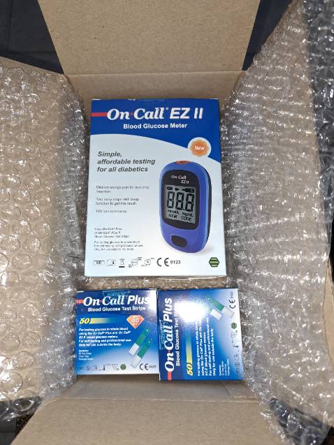 Nhìn giá tưởng rẻ nhưng giao hàng chỉ vó kim lấy máu chứ không có 25 que *** tặng kèm như những nơi khác. Thương hiệu Mỹ, sx ở TQ, shop nên ghi đúng để tránh hiểu lầm. Giá trị không lớn nên không quay video nên không có ý khiếu nại nhưng cảm thấy shop thiếu tôn trọng khách hàng dù 25 que *** không đáng bao nhiẻu.