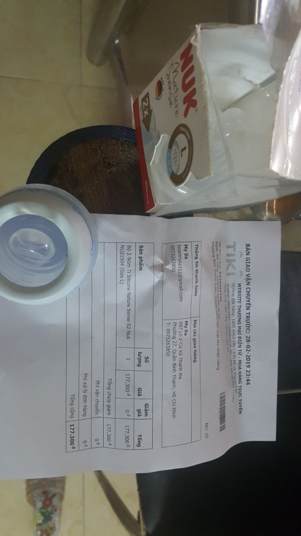 Vui lòng giúp em đổi trả lại với ạ. Em đã nhắn rồi gọi nhờ tư vấn nhưng nhân viên cứ bảo là hàng của NUK sài được hết.