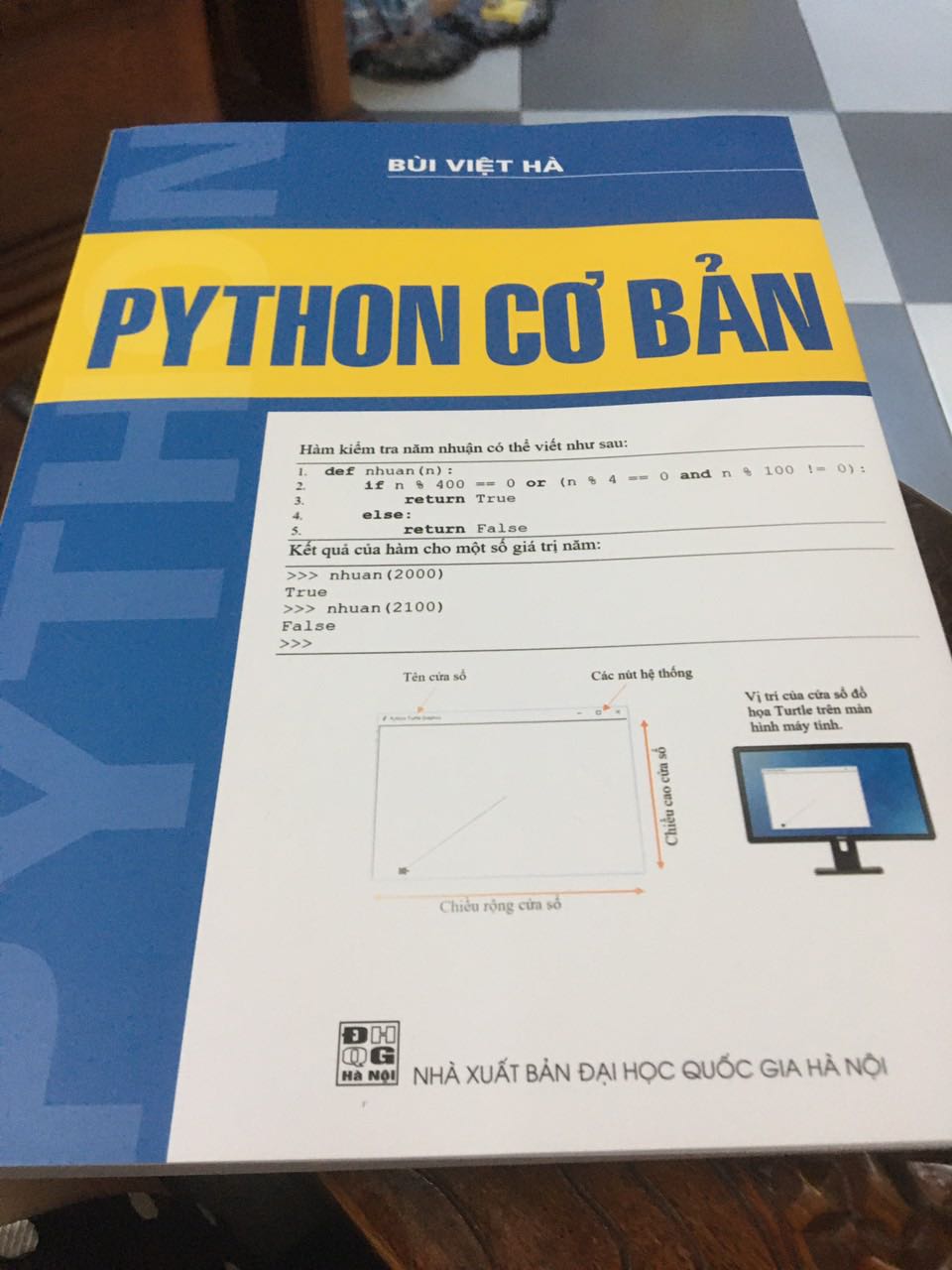 Cuốn sách trình bày từng chương rất đầy đủ và hợp lý (tuy các chương có xếp thứ tự hơi không hợp lý tý nhưng ko sao ?)
Tui cx học về nhiều ngôn ngữ lập trình khác nhau nhưng khi đọc cuốn này thấy tác giả có tâm huyết thật sự
Nó là cuốn sách rất đáng mua, đáng tiền !!