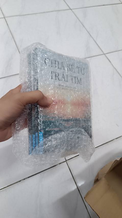 Giao nhanh, ổn nhưng mà hộp nhìn tã quá nha Tiki