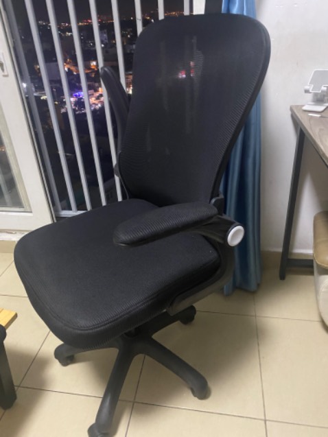 Ghế đẹp, giao từ Hn vô nên hơi lâu nhưng đúng thời gian cam kết. Gói hàng cẩn thận lắm ạ. Mình săn sale 8.8 nên giá tốt, ngồi thoải mái lắm ạ. Có điều nặng nên phí ship rất chát 😂😂