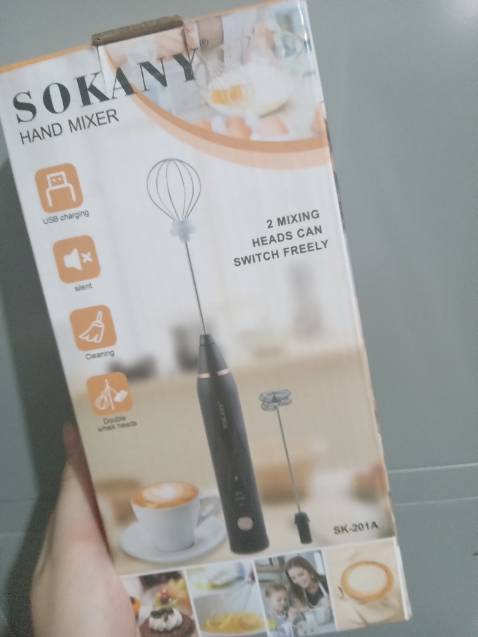 Máy nhỏ gọn, đánh khỏe tiện mang đi đi chơi hay du lịch vẫn có đồ uống yêu thích