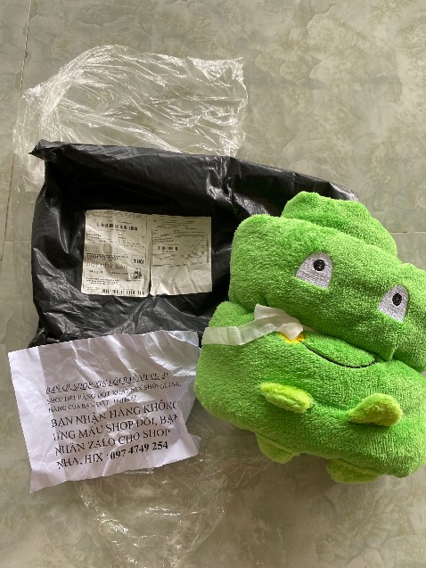 Đặt 2 cái mền thì giao 1 cái, liên hệ shop trên tiki thì ko trả lời, liên hệ qua *** thì nửa ngày mới trả lời, yêu cầu hoàn tiền thì im ru