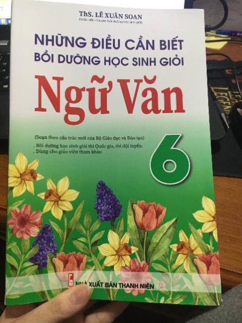 Sách in năm 2021, tên viết là soạn theo cấu trúc mới của Bộ GD và ĐT nhưng ruột sách vẫn y chang chương trình cũ. Thực sự thất vọng! Mình muốn trả sách.