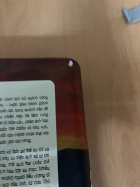 Sách bị móp méo. Không hài lòng