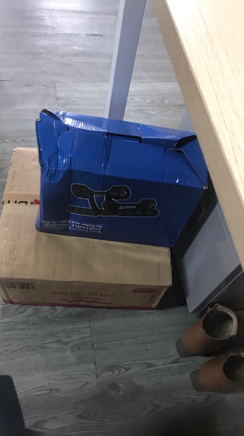 Đóng gọi sp đẹp, sale mua hẳn 20 cái, có cái màu trắng ko thích lắm nhưng sp mua nhiều dùng đc, quần lót dùng ok áo thì mới mua 1 sp chưa ok lắm