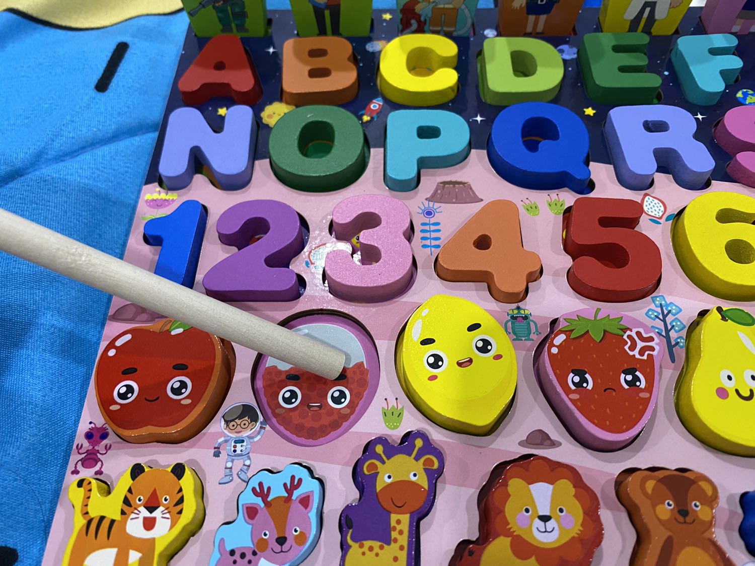 Shop cần xem lại! Dư 1 trái chuối, nhưng thiếu 1 trái dâu.
Nên cho 4 sao