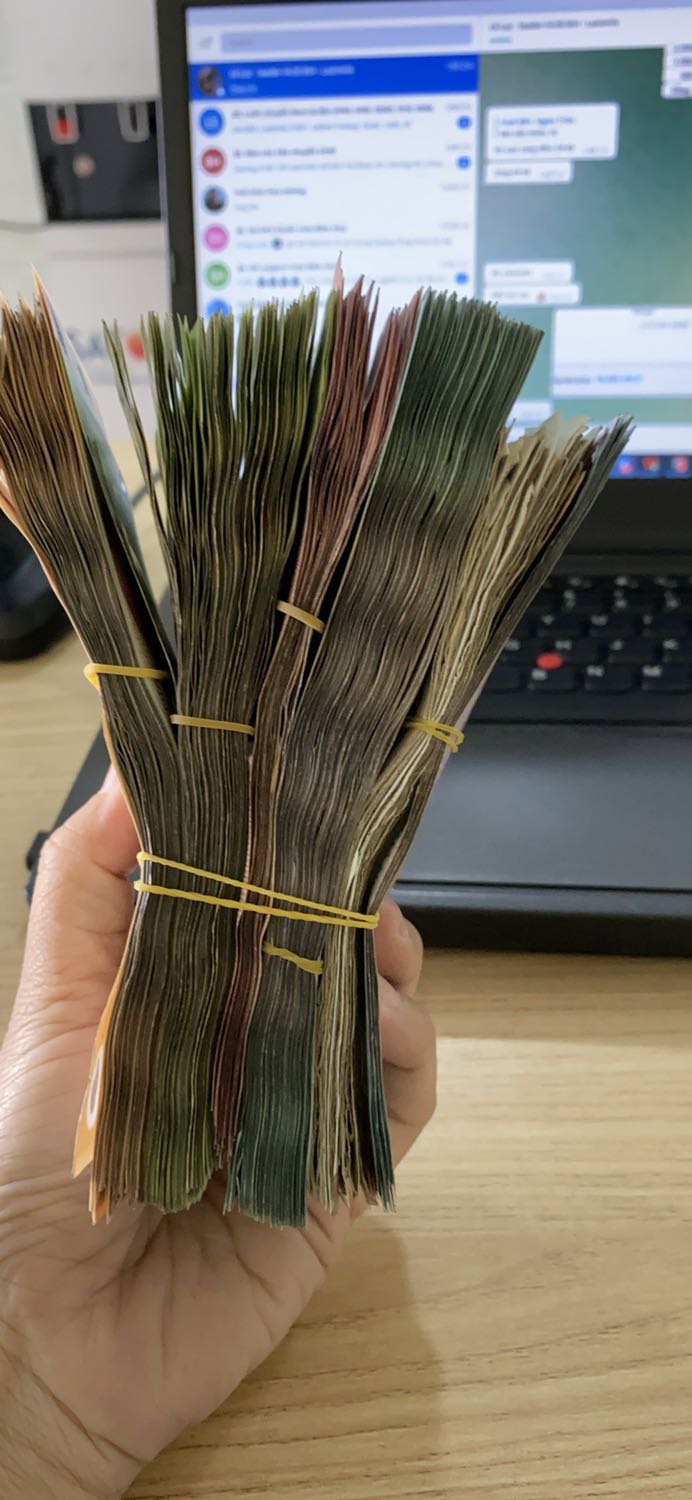 giao hàng hơi chậm xíu