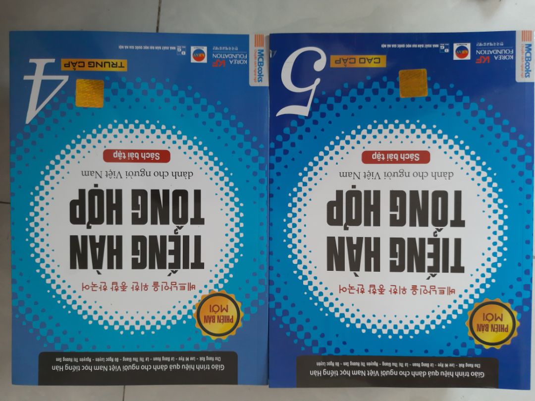 đợt sale 55% nên chốt luôn hết bộ, trước sau gì cũng phải học tới, sách mới, màu đẹp, tiki không làm bạn thất vọng