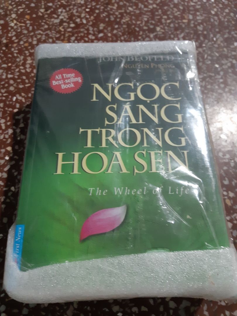 Review chi tiết về sách Ngọc sáng trong hoa sen 3 Combo 3 sách của Nguyên Phong: Minh triết trong đời sống, Ngọc sáng trong hoa sen, Hoa sen trên tuyết | Thư Quán Hạnh Phúc | Tiki