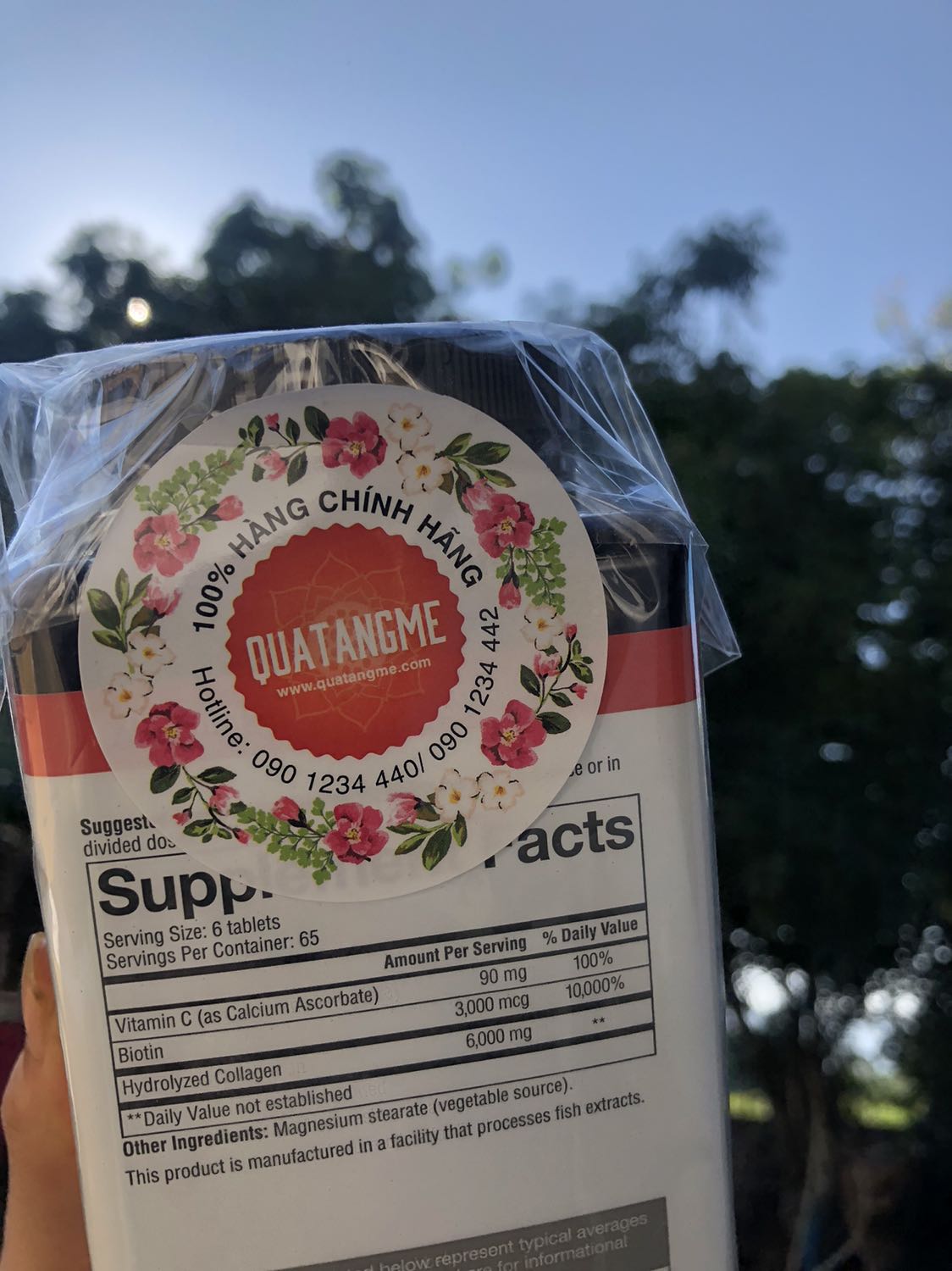 Giao hàng nhanh, shop đóng gói cẩn thận với thiệp cảm ơn chân thành.
Về thuốc viên khá to, hơi mùi, hy vọng uống có kết quả tốt