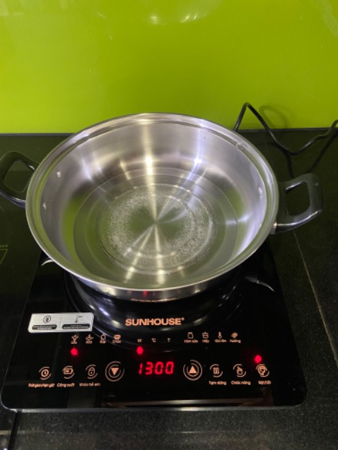 Bếp hình thức đẹp, kích thước vừa, nhiều chức năng tiện sử dụng. Tiki dons gói cẩn thận.giao hàng nhanh Ok. 5* Bếp hình thức đẹp, kích thước vừa, nhiều chức năng tiện sử dụng. Tiki dons gói cẩn thận.giao hàng nhanh Ok. 5*