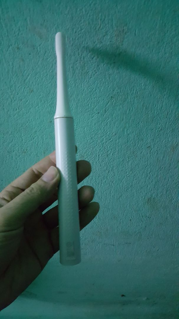 Pin ổn từ lúc mua về đến giờ chưa phải xạc pin lần nào.