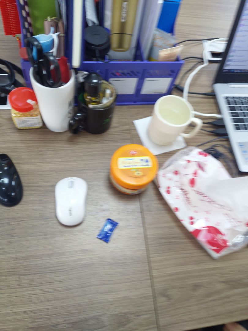 Chuột dùng ổn, giá cả rẻ so với trang khác, Tiki giao hàng nhanh, đánh giá 5*