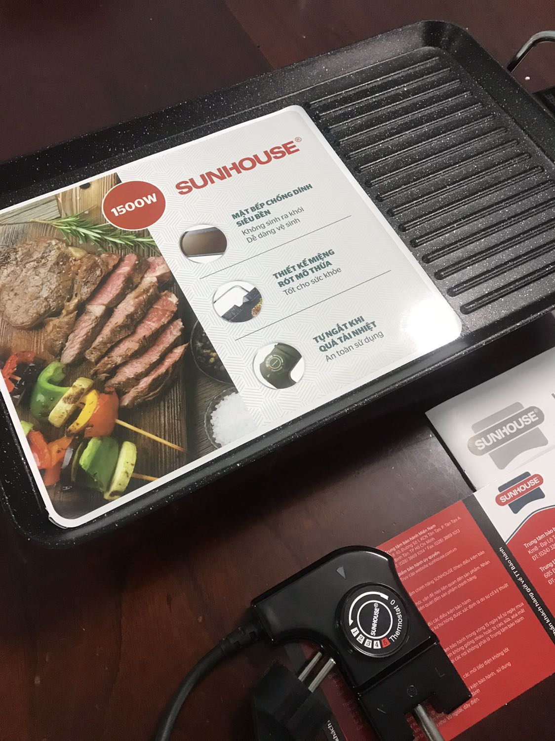 Giao hàng khá nhanh trước thời gian dự kiến. Mặc dù đóng gói chưa kỹ nhưng hàng về tay vẫn tốt không bị hư hại. Có hướng sách dẫn sử dụng dễ hiểu, có phiếu bảo hành. Mình chưa sử dụng nhưng nhìn rất thích!