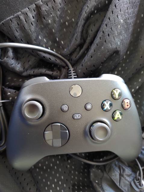 Nút bấm êm, tay cầm thoải mái Nút bấm êm, tay cầm thoải mái