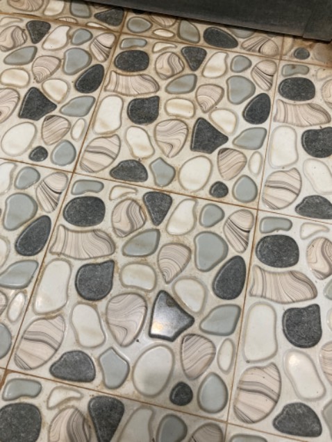 Sách bao bóc cẩn thận, còn mùi sách mới, sách đẹp chữ in dễ đọc, đang đọc nên chưa đánh giá được