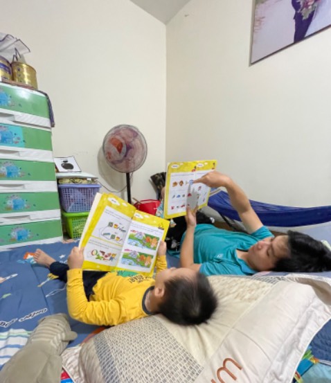 Sách nội dung hay, 1 số chữ kiểu hơi khó nhìn, trang sách có vẻ hơi mỏng nên dễ rách