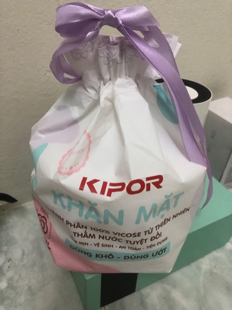 Hàng chuẩn nha, shop tư vấn khá nhiệt tình, lúc đầu cũng chưa muốn mua lắm, nhưng sau quyết định mua đúng k hối hận luôn. quá tuyệt vời nha shop