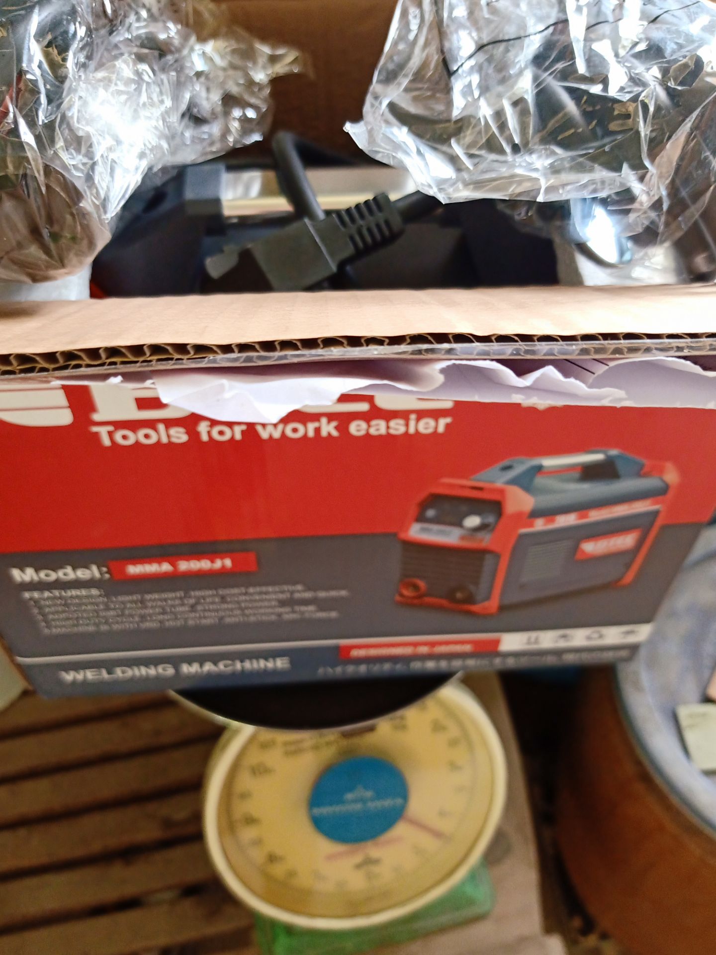 Trọng lượng tổng cộng chưa đến 5kg. AE nào mua cần lưu ý. Nói chung là dùng được.