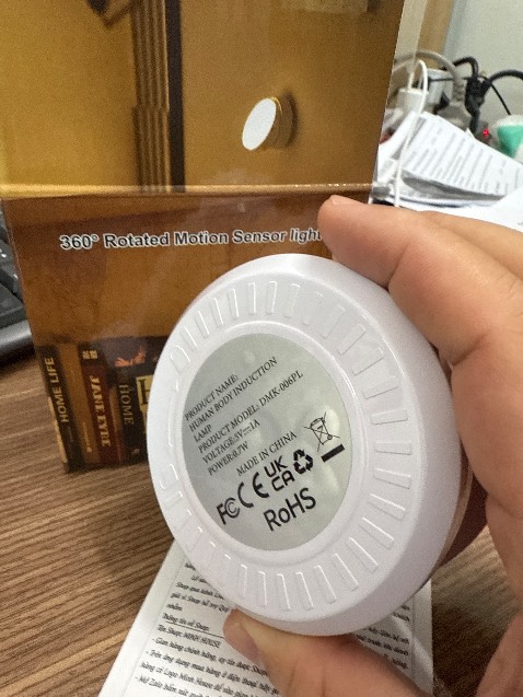 Không phải pin sạc vậy mà quảng cáo pin sạch 6 tháng, giao sai thương hiệu. Yêu cầu hoàn tiền trả hàng ko nói nhiều. Shop làm ăn ko uy tín