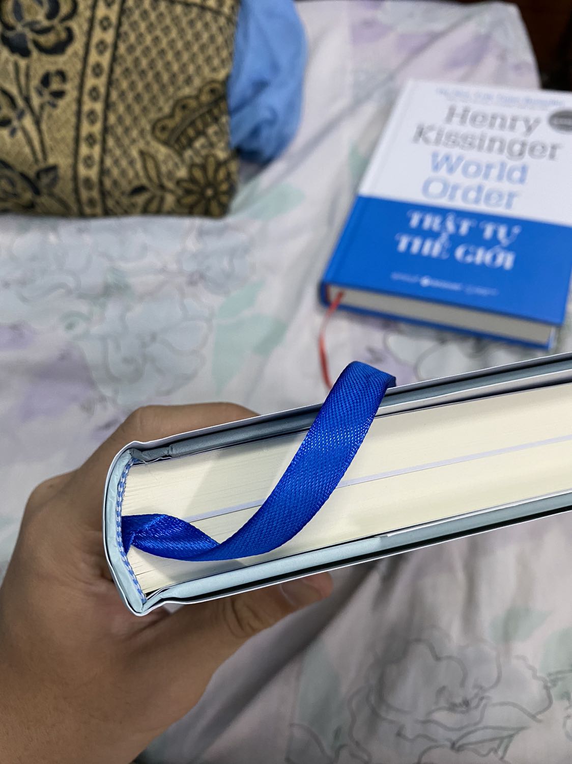 Mình vô cùng hài lòng với sản phẩm được giao. Tiki giao sớm cho mình 1 ngày :>>, vô cùng bất ngờ khi được bạn shipper gọi luôn tại ko ngờ mới tối hôm trước đặt mà hôm sau đã có hàng liền ( ko dùng TikiNow). Sách lúc giao đẹp, oke, đã vậy còn đc giảm 50%

Một trải nghiệm mua sách vừa rẻ vừa lẹ, vô cùng hài lòng luôn ạ