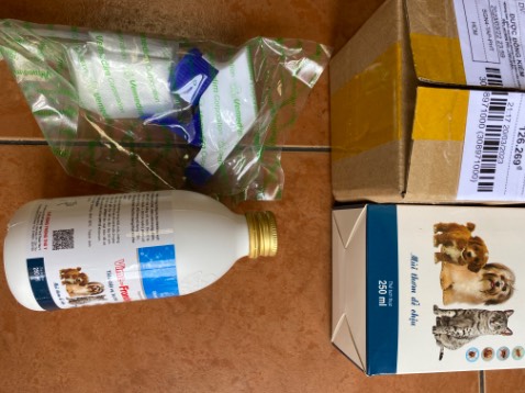 Giao nhanh, đóng gói cẩn thận, mùi không quá khó chịu. Chất lượng phản hồi sau !