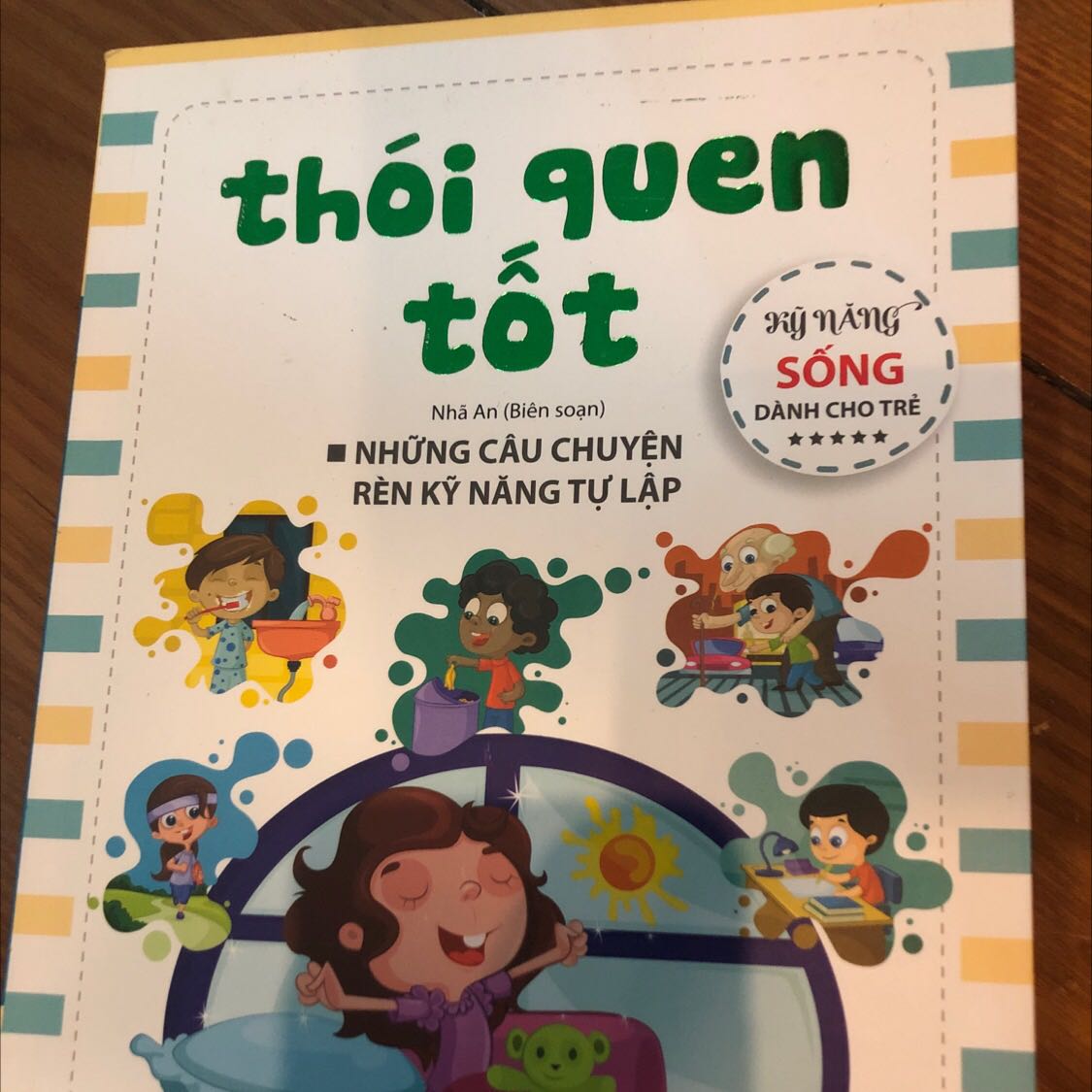 Sách hay, bổ ích, hình ảnh đẹp. Shop giao hàng rất nhanh, đóng gói cẩn thận. Cảm ơn shop.