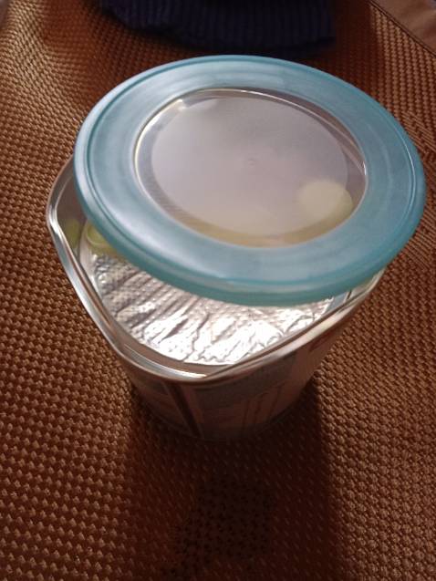 Sữa méo mó.bật cả nắp hộp.ko biết chất lượng sữa có bị ảnh hưởng j k