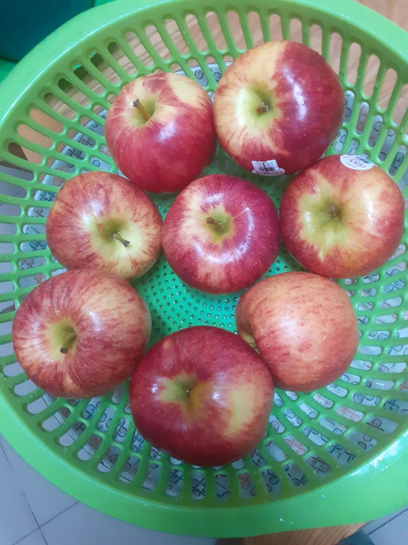 Rất hài lòng, táo ngọt, thơm, giòn và đều size.
Tuy là giao hàng chậm hơn dự kiến đến mấy ngày có thể thông cảm được do mùa dịch.
