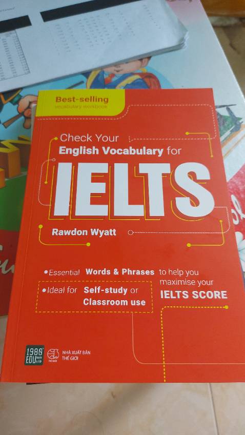 Sách rất hay, hàng đẹp ko bị móp méo, ai ôn ietls thì nên mua nha