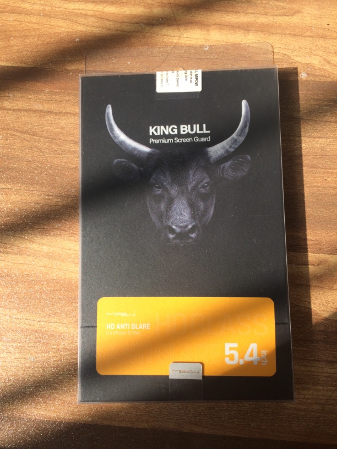 Hài lòng, sản phẩm giao rất nhanh, tem này nọ dán rất kỹ, dán màn hình rất mịn và đẹp, có lớp viền xung quanh hợp với iPhone đen của mình