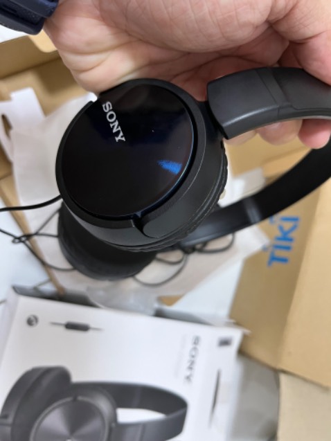 Hàng giao nhanh Tiki Now, đóng gói ok.
Tai nghe có chất lượng âm thanh rất ổn trong tầm giá.
Đánh giá đáng mua.