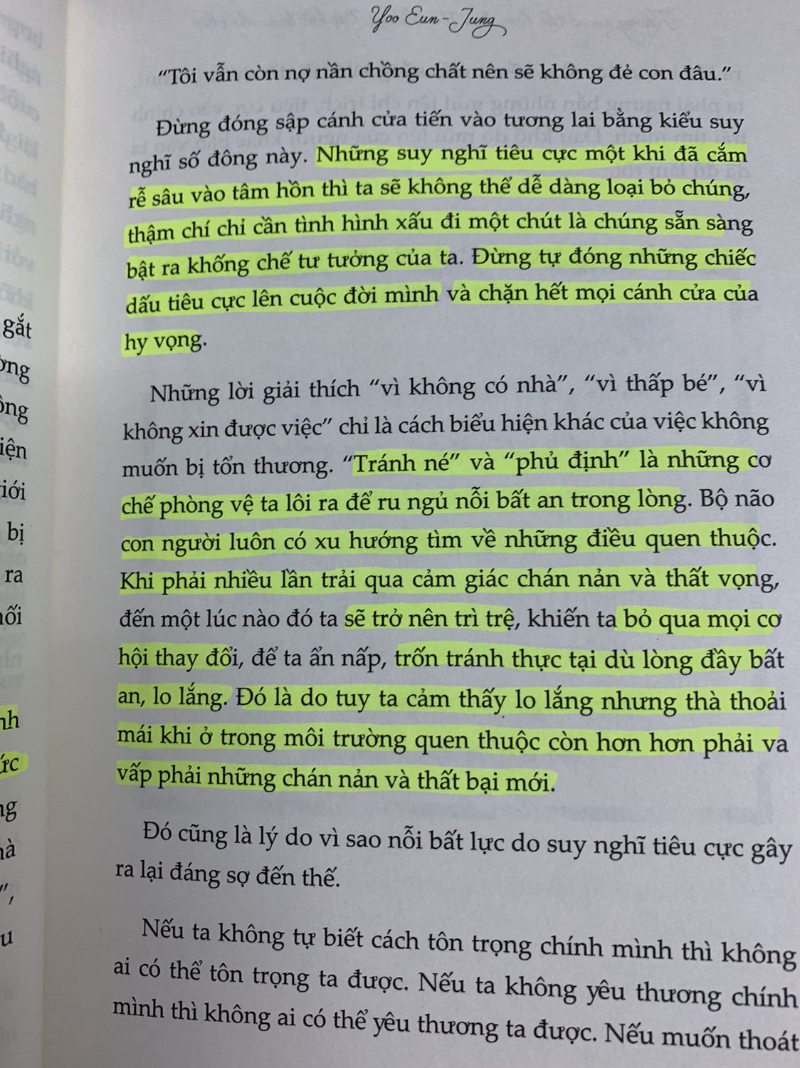 / với những ai đang mang trong mình nhiều năng lượng tiêu cực, cảm thấy áp lực khi ôm quá nhiều việc,... thì cuốn sách sẽ mang lại những lời khuyên hữu ích. Nội dung ngắn gọn nhưng rất hay. Mua trong dịp tiki giảm giá cuối năm chỉ 1 nửa giá. Sách mới hoàn toàn. Shipper giao hàng nhanh, thân thiện.