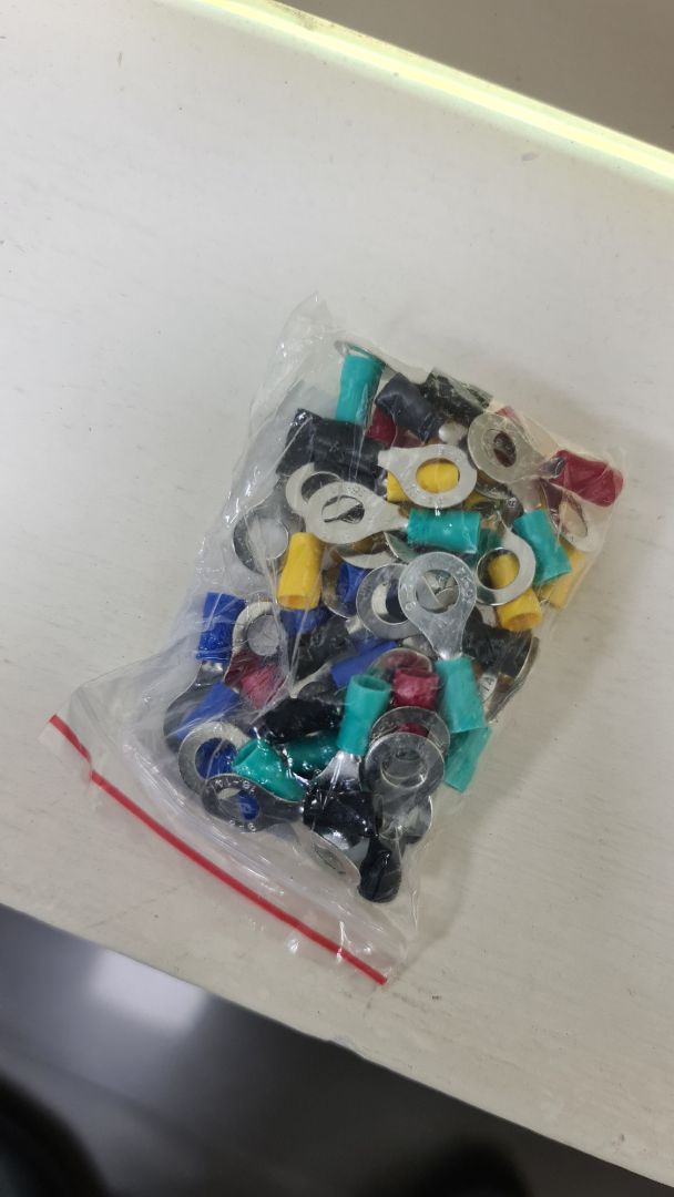 Đóng gói cẩn thận, bước đầu thấy khá ổn.