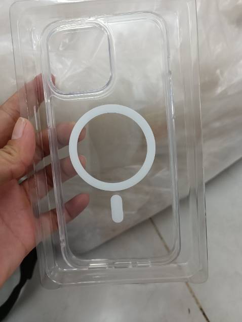 Giao ko đúng hàng. Trong hình bán có thanh đế chống điện thoại,khi giao hàng thì ko có. Ko hài lòng treo đầu dê bán thịt ***.