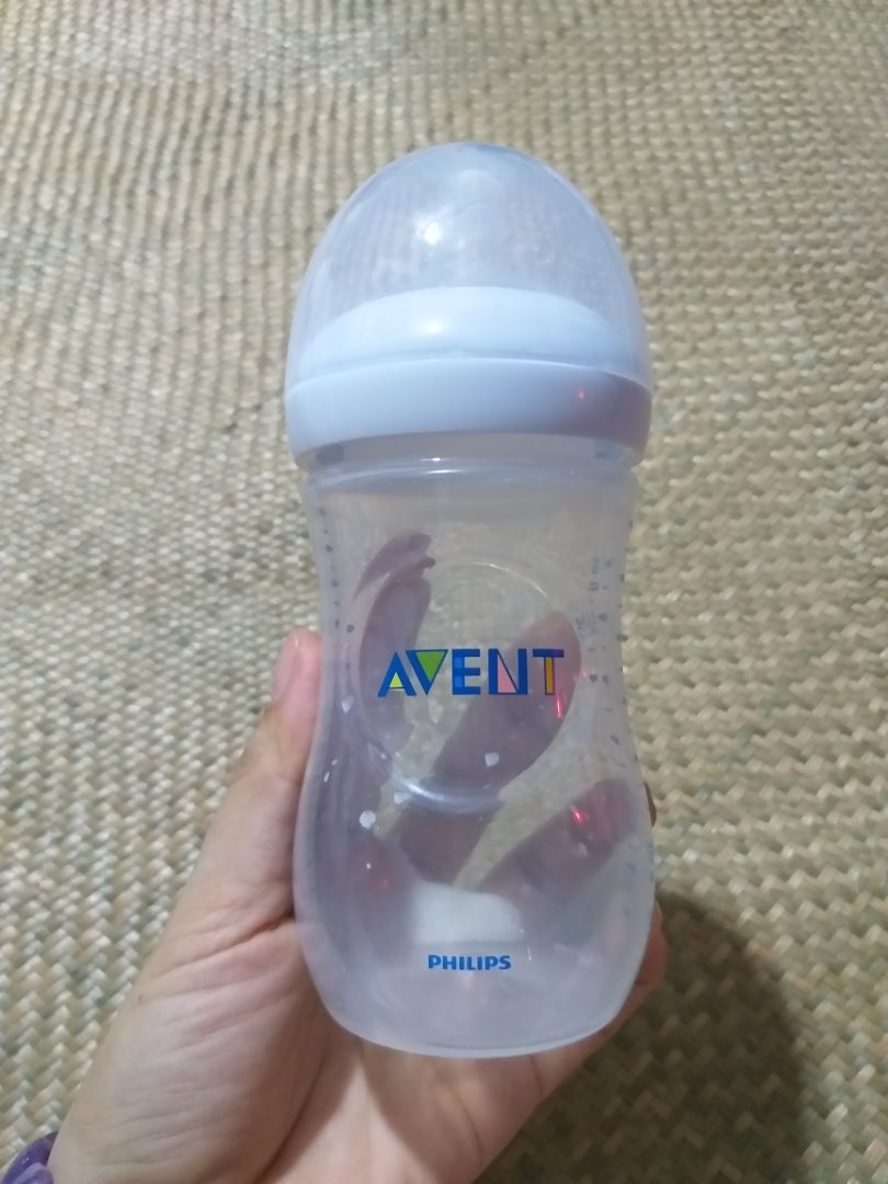 sản phẩm đẹp, chắn chắn, núm ty mềm, bé rất thích, nhưng núm ty 1month+ nên phải mua thêm ty rời cho bé nhà mình, sẽ tiếp tục ủng hộ