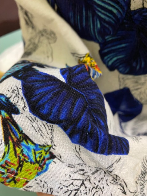 Vải đẹp, may đẹp, form khá rộng phải đem bóp lại nhiều (trộm vía bóp xong form vẫn còn đẹp), giao nhanh, shipper nhiệt tình thân thiện, thanks all